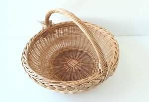 画像4: 円形の浅いバスケット　E16